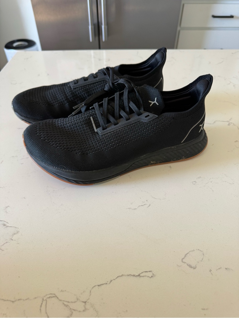 Flux Footwear Adapt Runner Black Gum shoes Men size 9.5, Women size 11